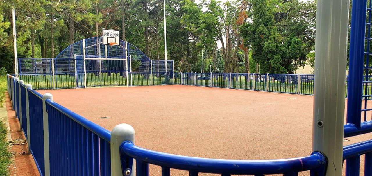Between Parks - King Bed - Central - Football Field Bucarest Exterior foto