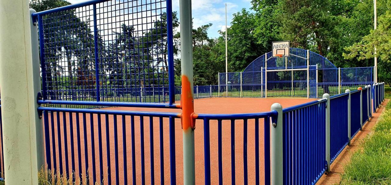 Between Parks - King Bed - Central - Football Field Bucarest Exterior foto